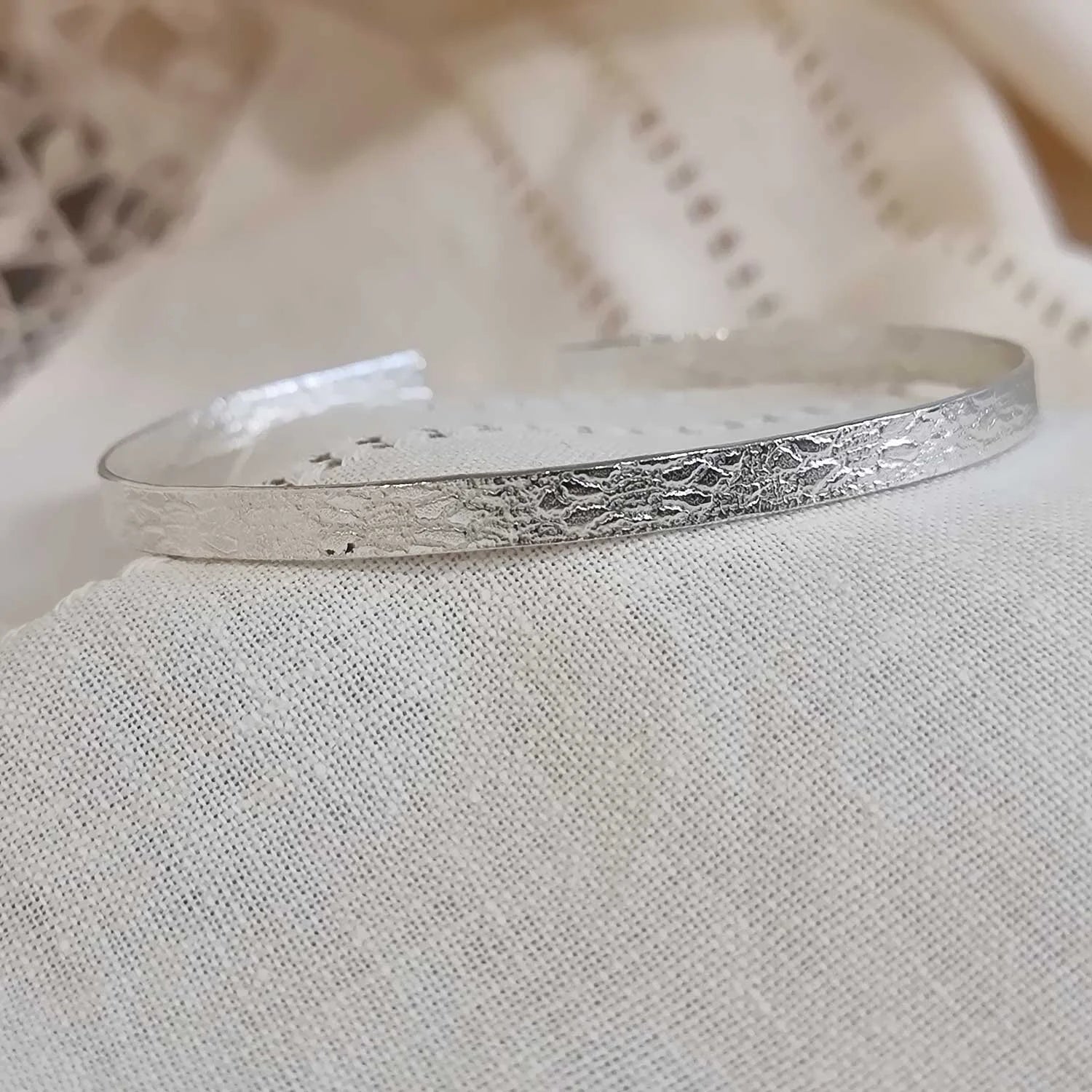 Narrow lace open bangle - The Studio at Wirksworth