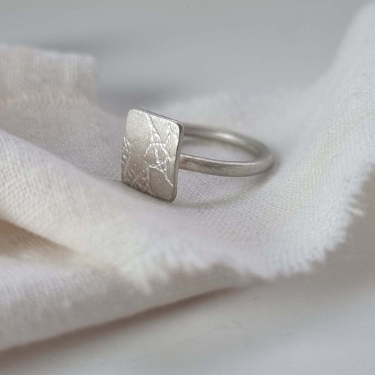 Frosted lace ring - The Studio at Wirksworth