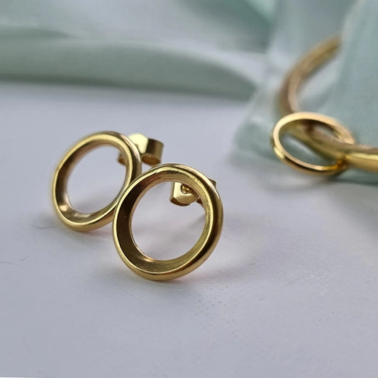 Heavy round recycled silver stud earrings - The Studio at Wirksworth